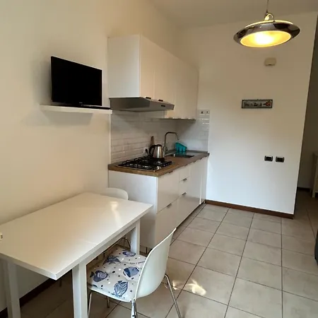 Casa Il Porticciolo 아렌자노